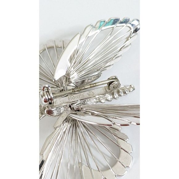 Monet signed Silver Toned Butterfly Shaped Brooch Pin - Vintage - Picture 5 of 7